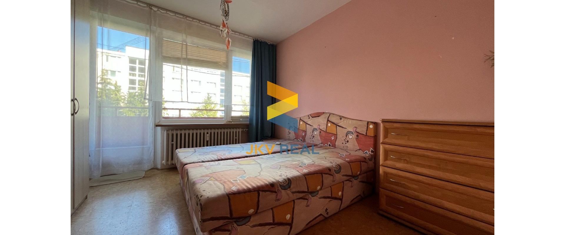 JKV REAL | Ponúkame na predaj veľkometrážny 3i byt na ulici A. Škarvana v Prievidzi