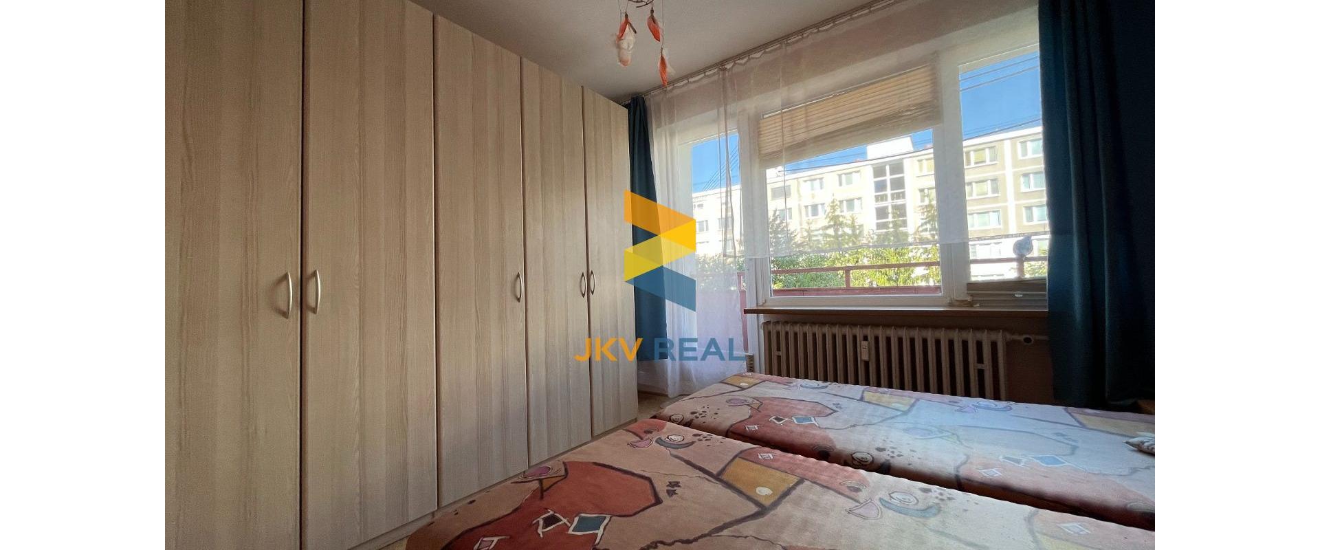 JKV REAL | Ponúkame na predaj veľkometrážny 3i byt na ulici A. Škarvana v Prievidzi