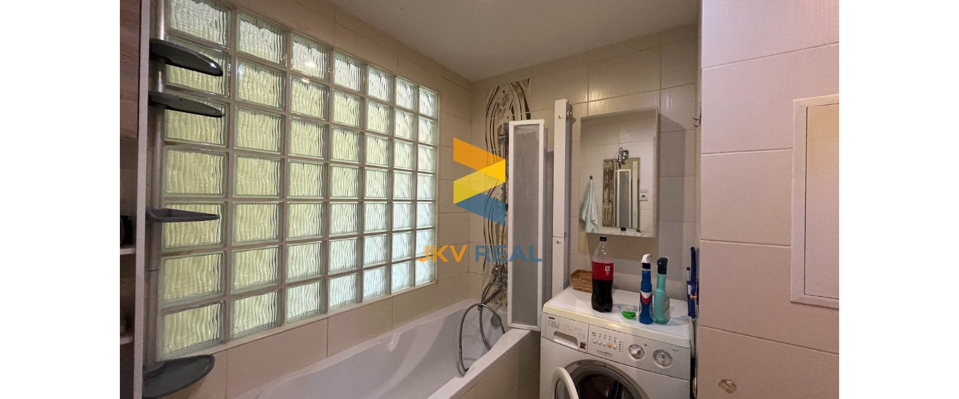 JKV REAL | Ponúkame na predaj veľkometrážny 3i byt na ulici A. Škarvana v Prievidzi