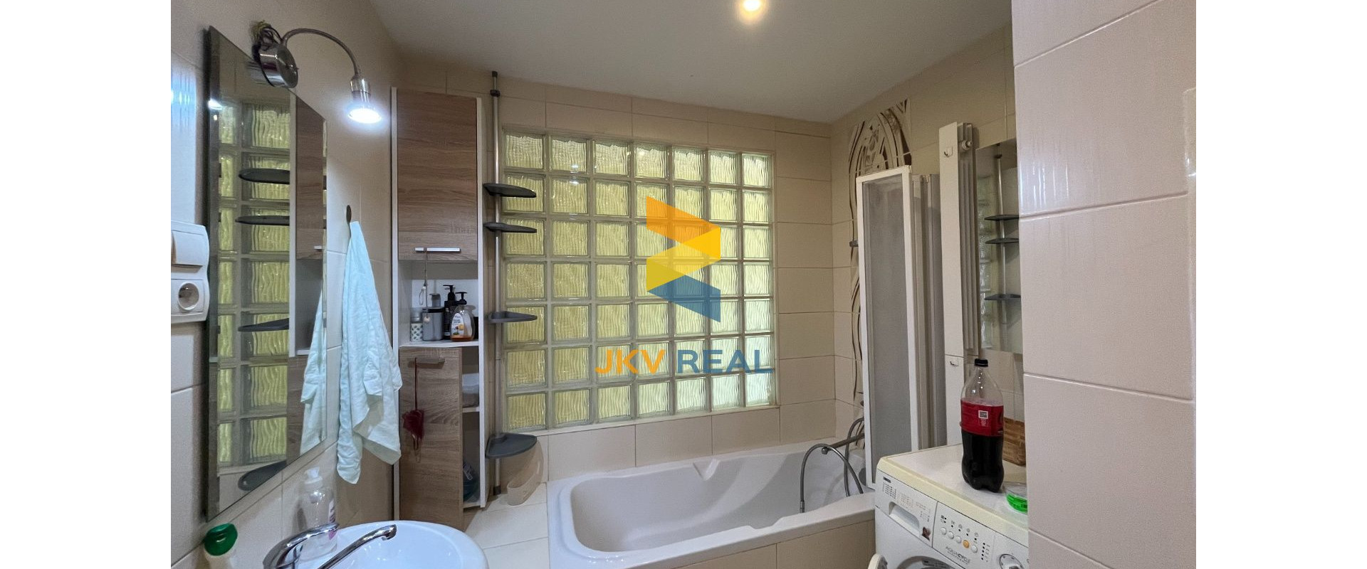 JKV REAL | Ponúkame na predaj veľkometrážny 3i byt na ulici A. Škarvana v Prievidzi