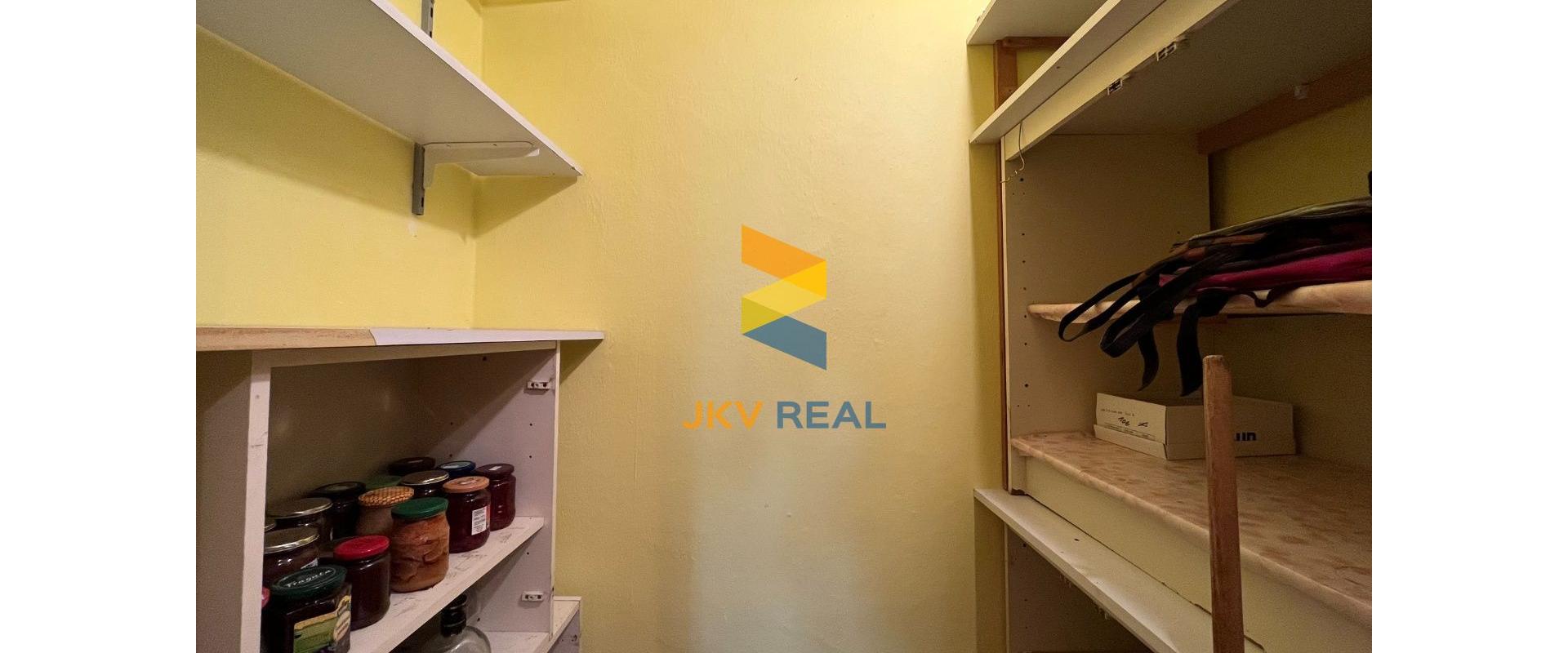 JKV REAL | Ponúkame na predaj veľkometrážny 3i byt na ulici A. Škarvana v Prievidzi