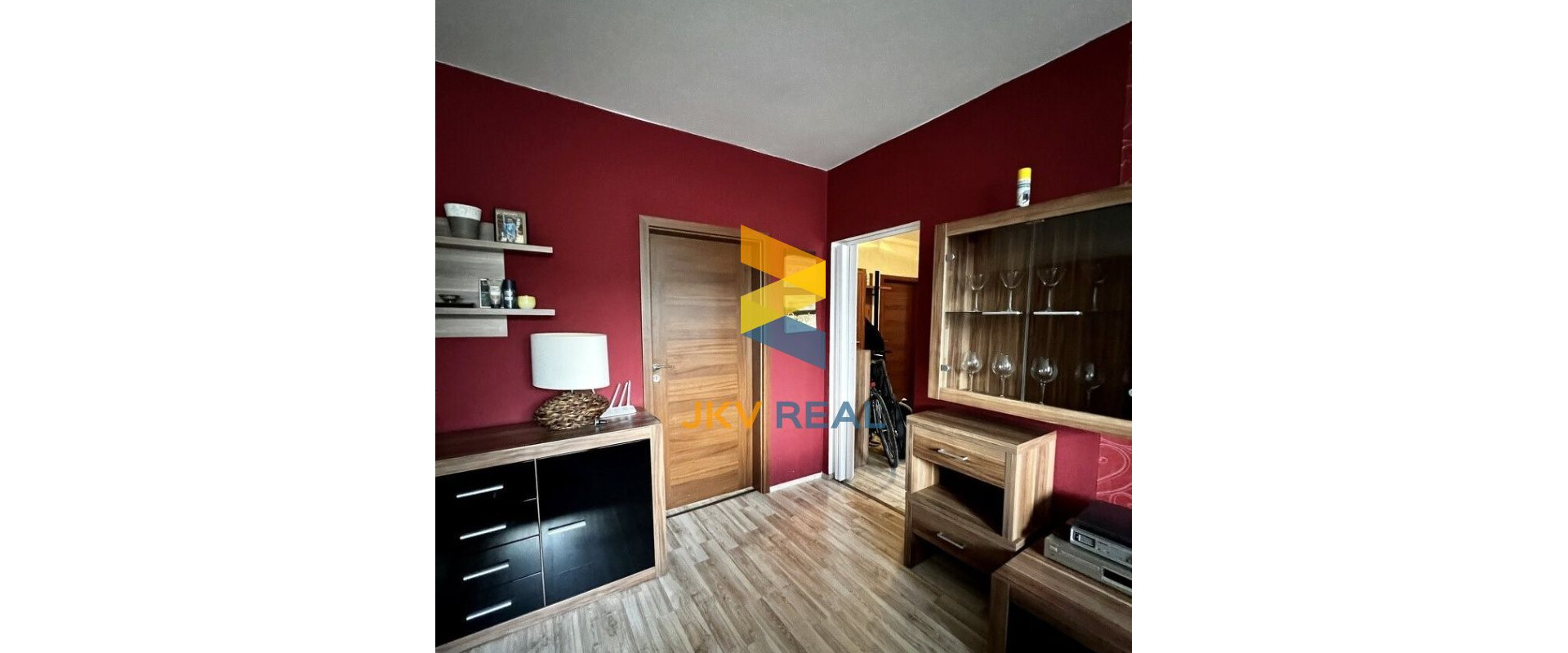 NA PREDAJ 4-IZBOVÝ BYT, VRAKUŇA, 215000€