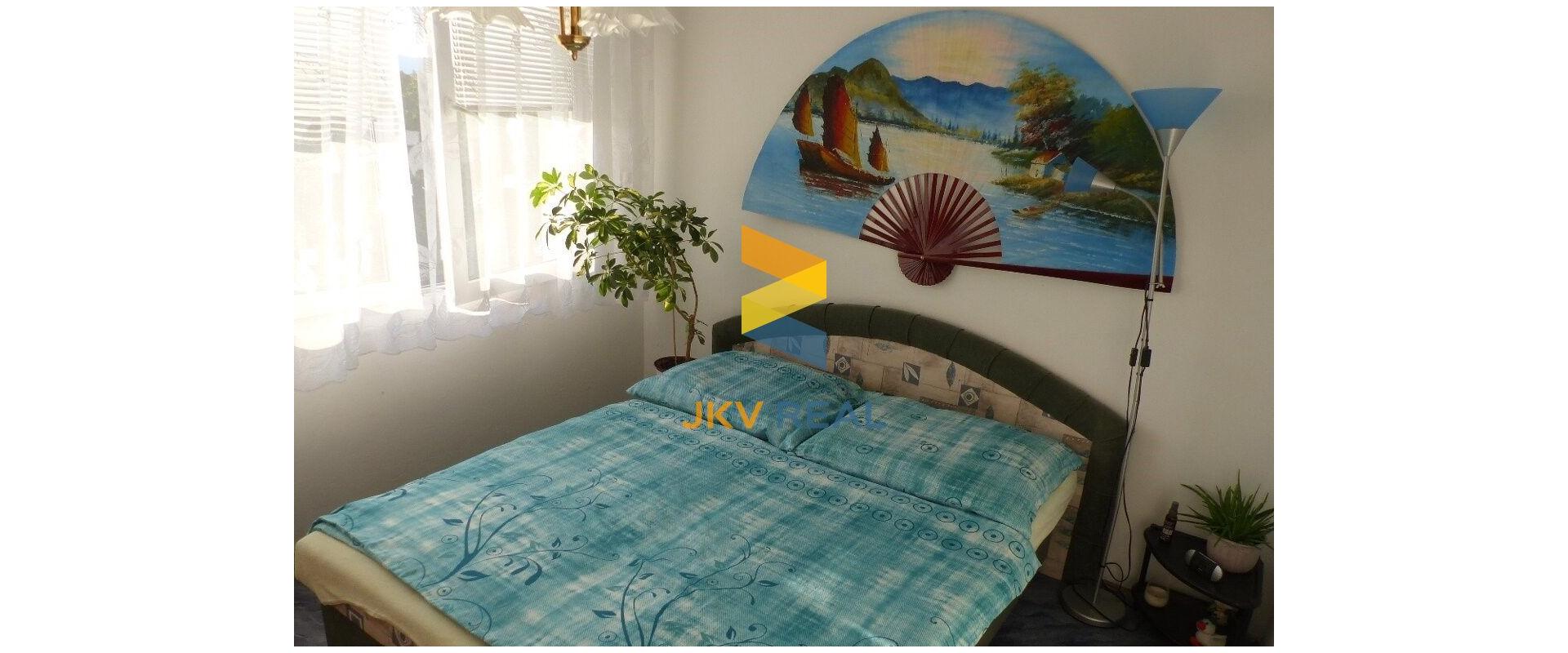 NA PREDAJ 3-IZBOVÝ BYT, STARÁ TURÁ, 100000€