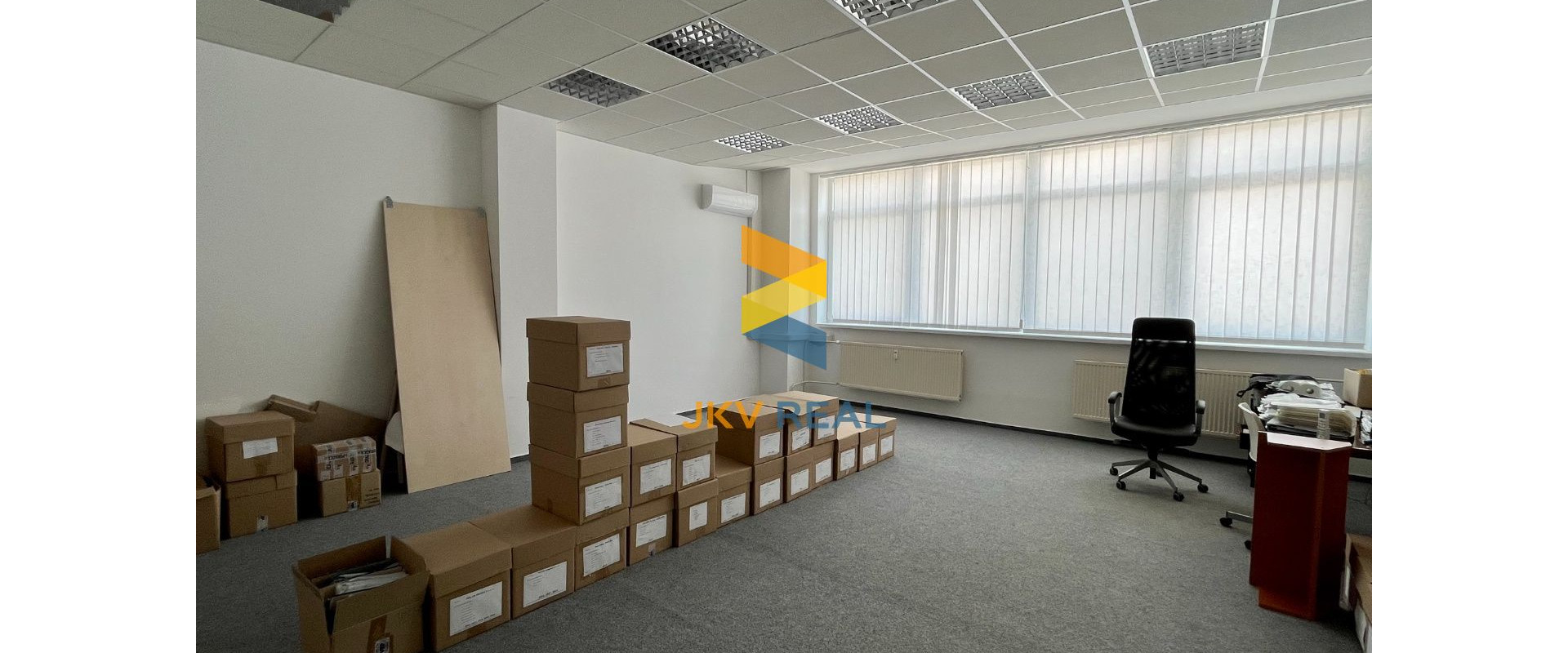 JKV REAL | Ponúkame na prenájom kancelársky priestor na ulici M. Falešníka v Prievidzi