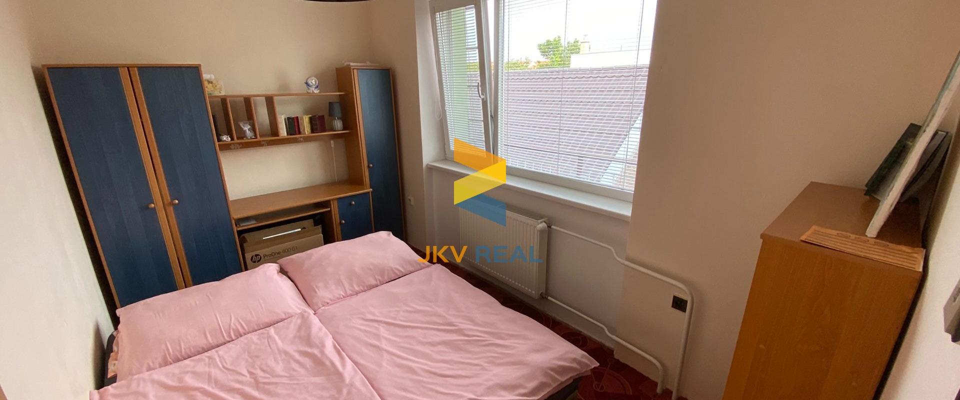 Rodinný dom 5+ izieb + veľká kuchyňa, garáž, altánok, záhrada - Chorvátsky Grob | JKV REAL