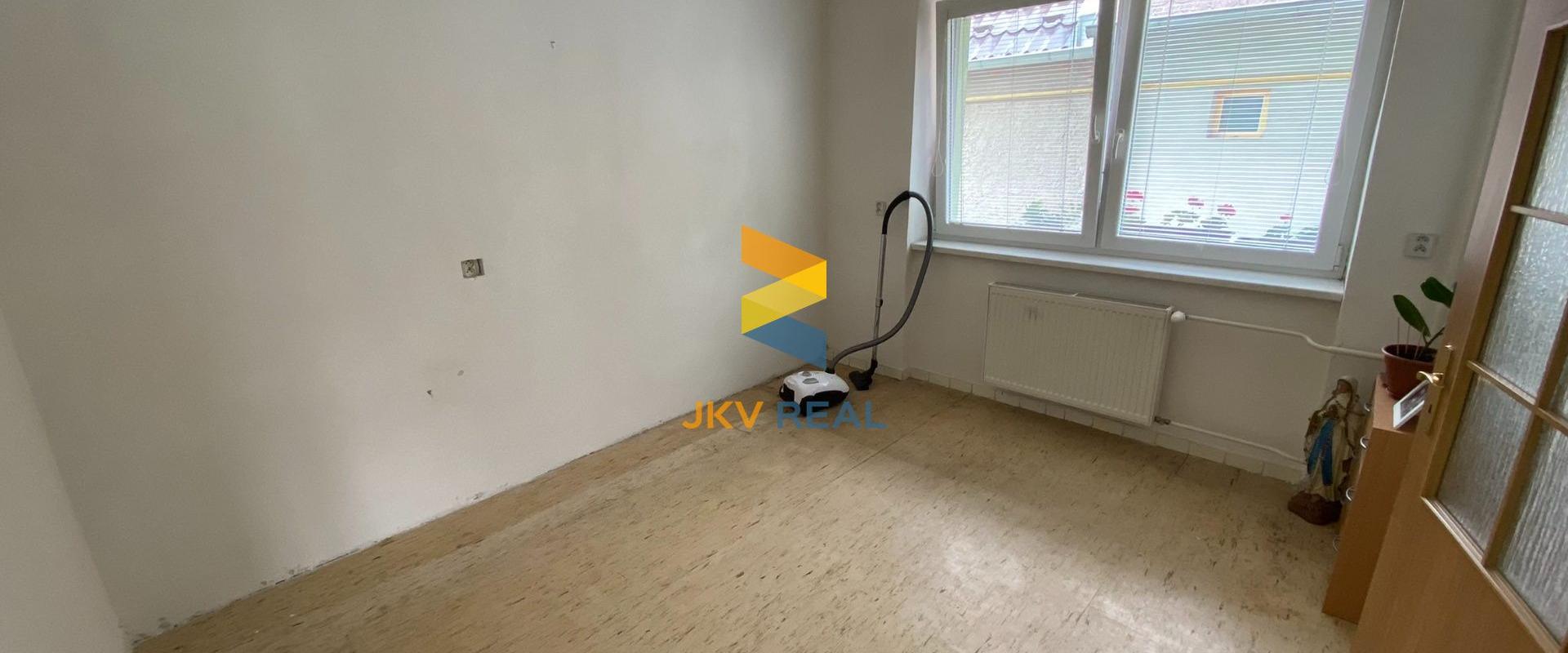 Rodinný dom 5+ izieb + veľká kuchyňa, garáž, altánok, záhrada - Chorvátsky Grob | JKV REAL