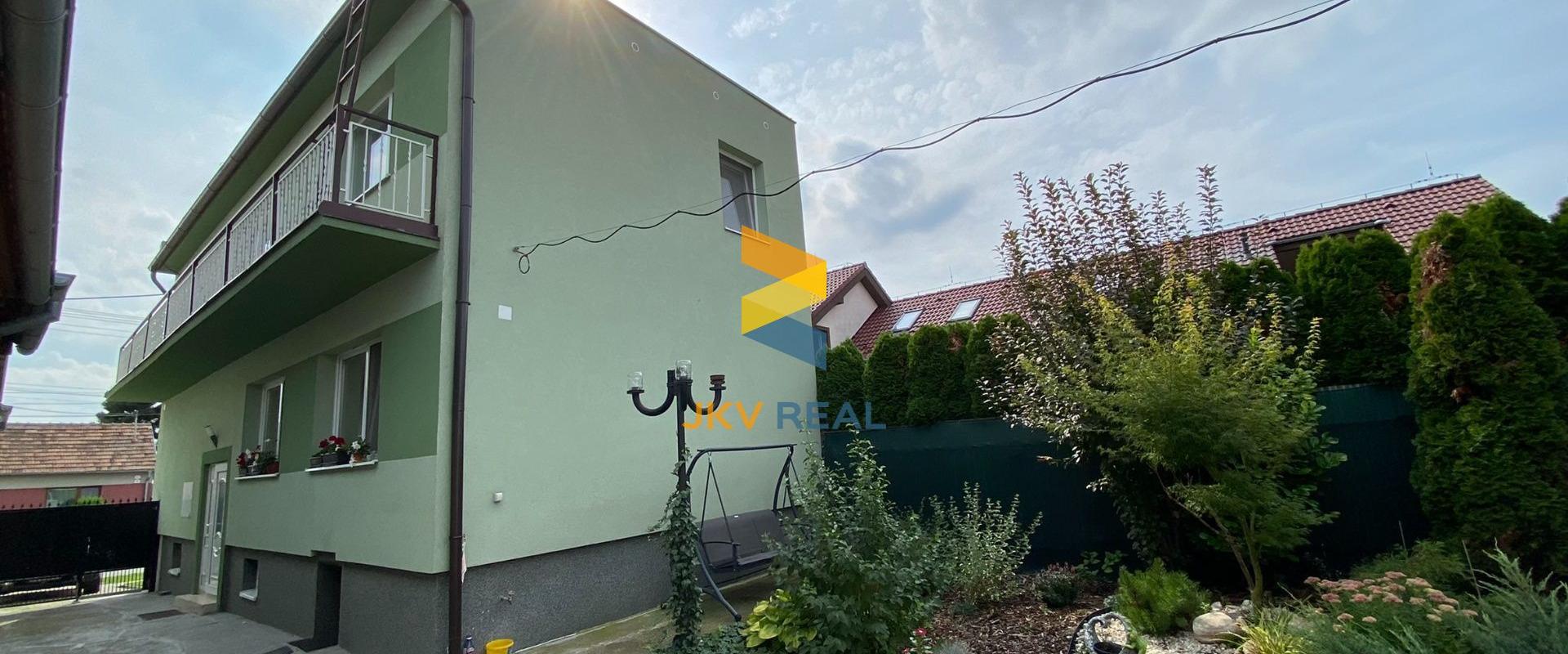 Rodinný dom 5+ izieb + veľká kuchyňa, garáž, altánok, záhrada - Chorvátsky Grob | JKV REAL