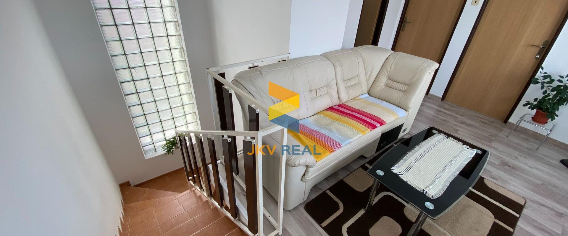 Rodinný dom 5+ izieb + veľká kuchyňa, garáž, altánok, záhrada - Chorvátsky Grob | JKV REAL