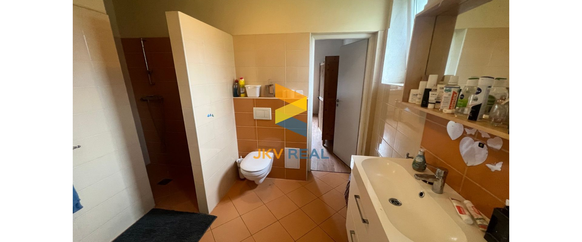 Administratívna budova na predaj - Chynorany