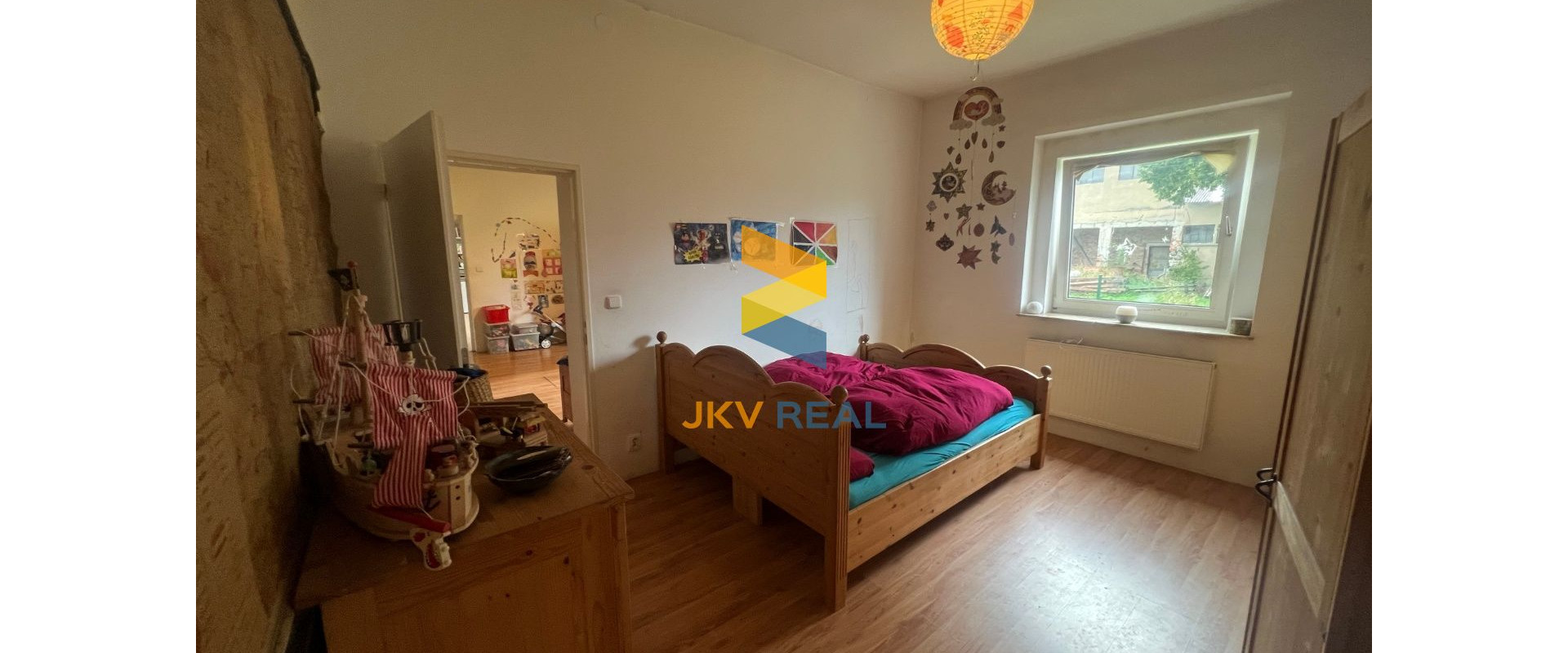 JKV REAL ponúka na predaj rodinný dom v Chynoranoch