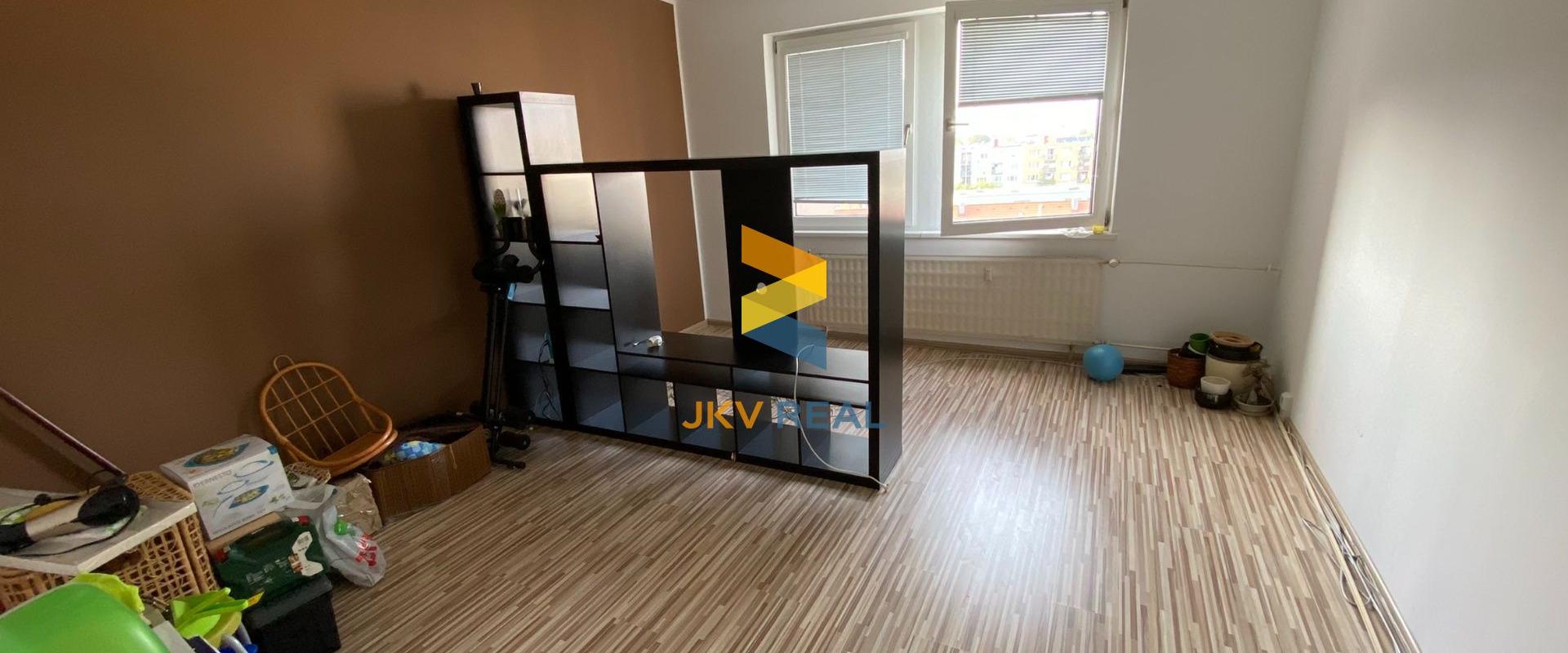 Priestranný byt v centre - samostatná kuchyňa a pivnica - Senec | JKV REAL