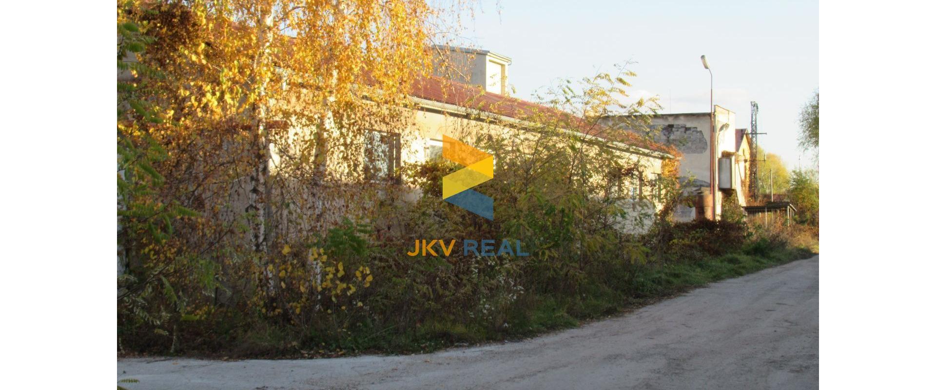 Výrobné haly/sklady na predaj s pozemkom 4625m2 - Chynorany