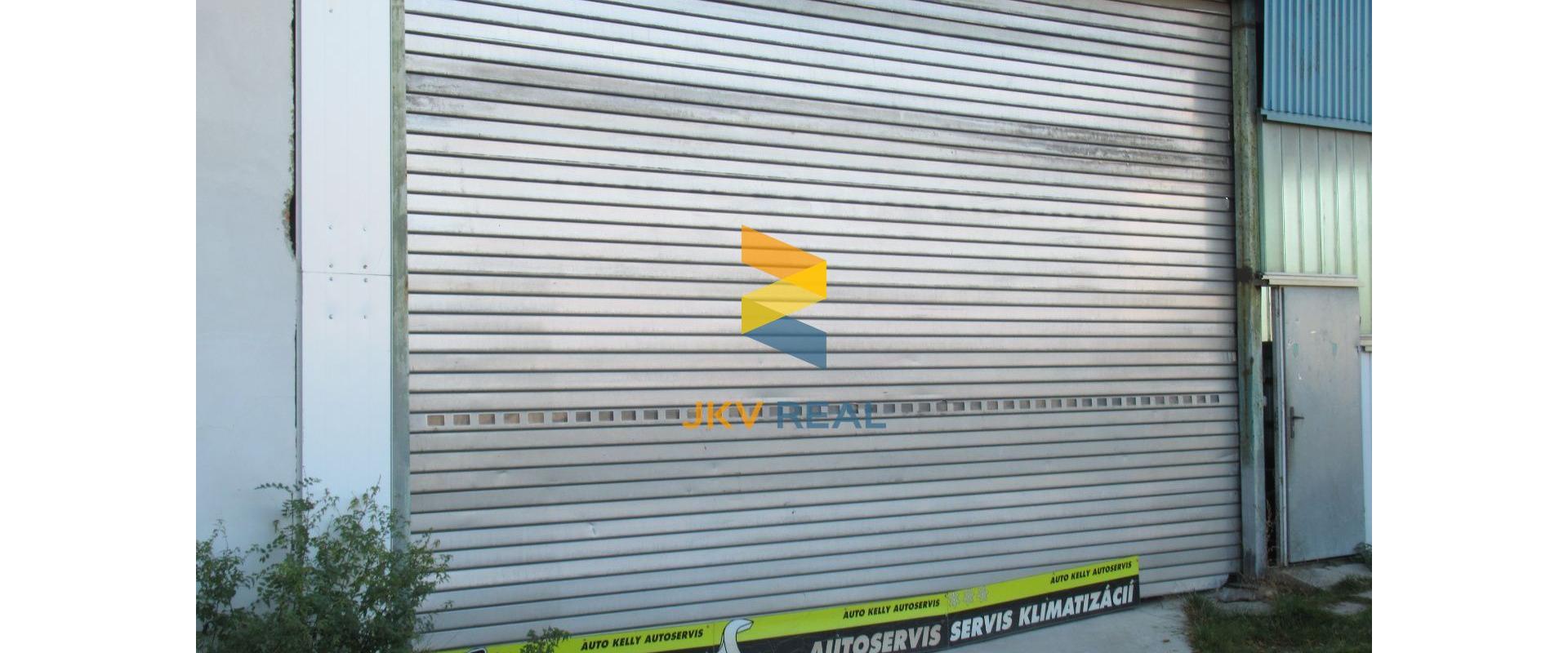 Výrobné haly/sklady na predaj s pozemkom 4625m2 - Chynorany