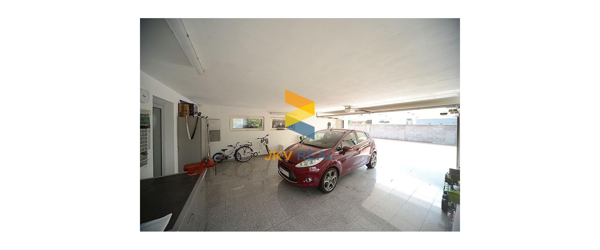 Predaj 5-izbový rodinný dom pre náročných so znaleckým posudkom v cene