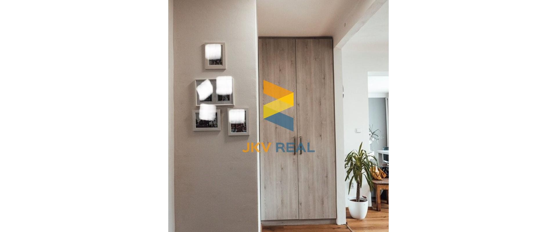 Predám 3-izbový byt v časti Bratislava - Dlhé diely