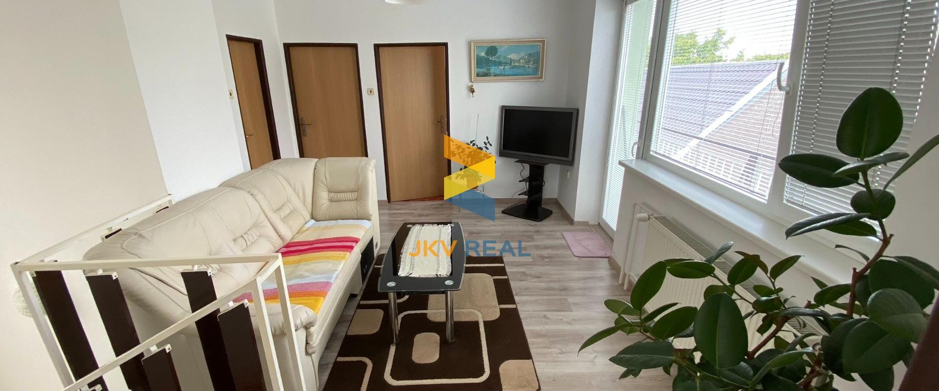 Rodinný dom 5+ izieb + veľká kuchyňa, garáž, altánok, záhrada - Chorvátsky Grob | JKV REAL