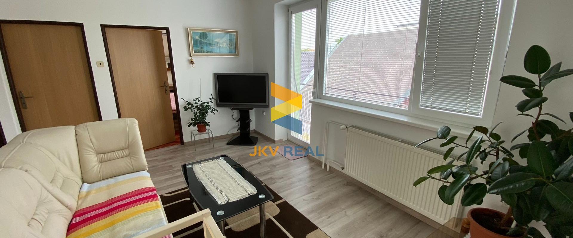 Rodinný dom 5+ izieb + veľká kuchyňa, garáž, altánok, záhrada - Chorvátsky Grob | JKV REAL