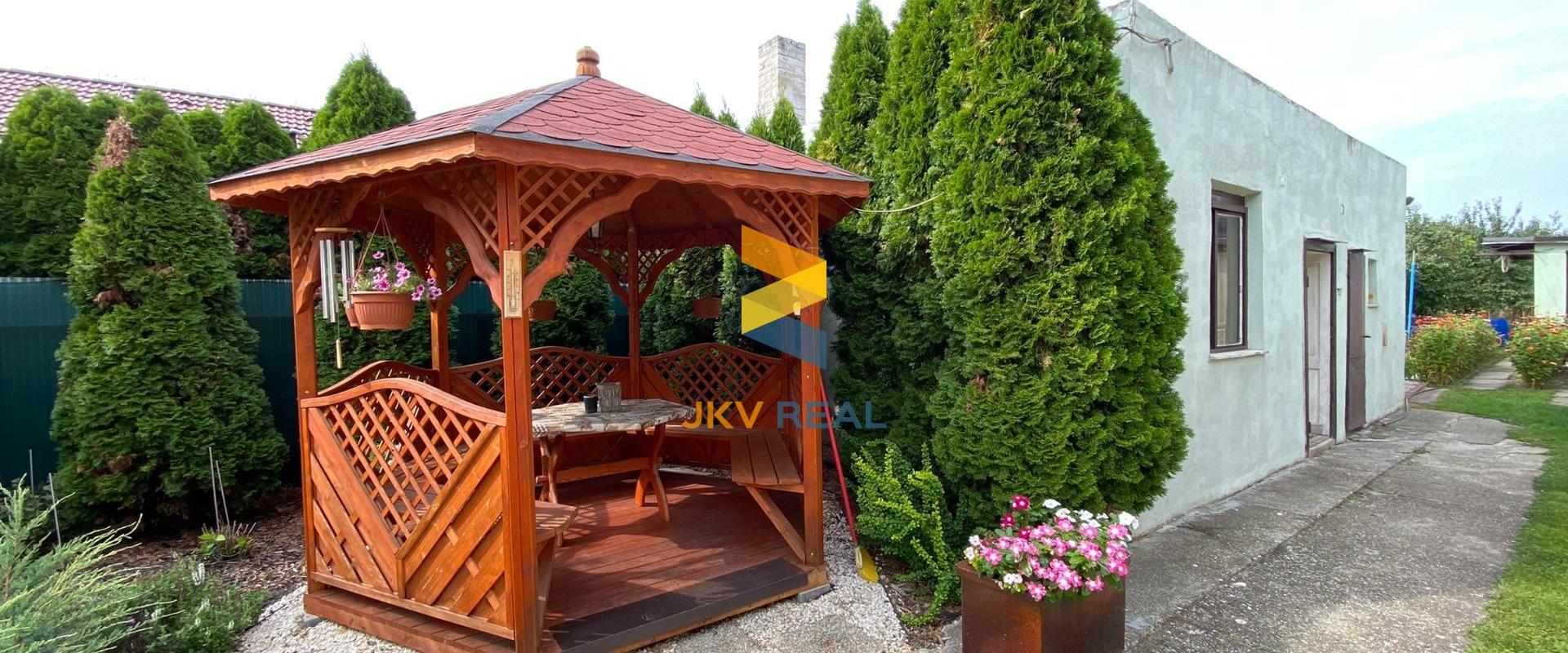 Rodinný dom 5+ izieb + veľká kuchyňa, garáž, altánok, záhrada - Chorvátsky Grob | JKV REAL