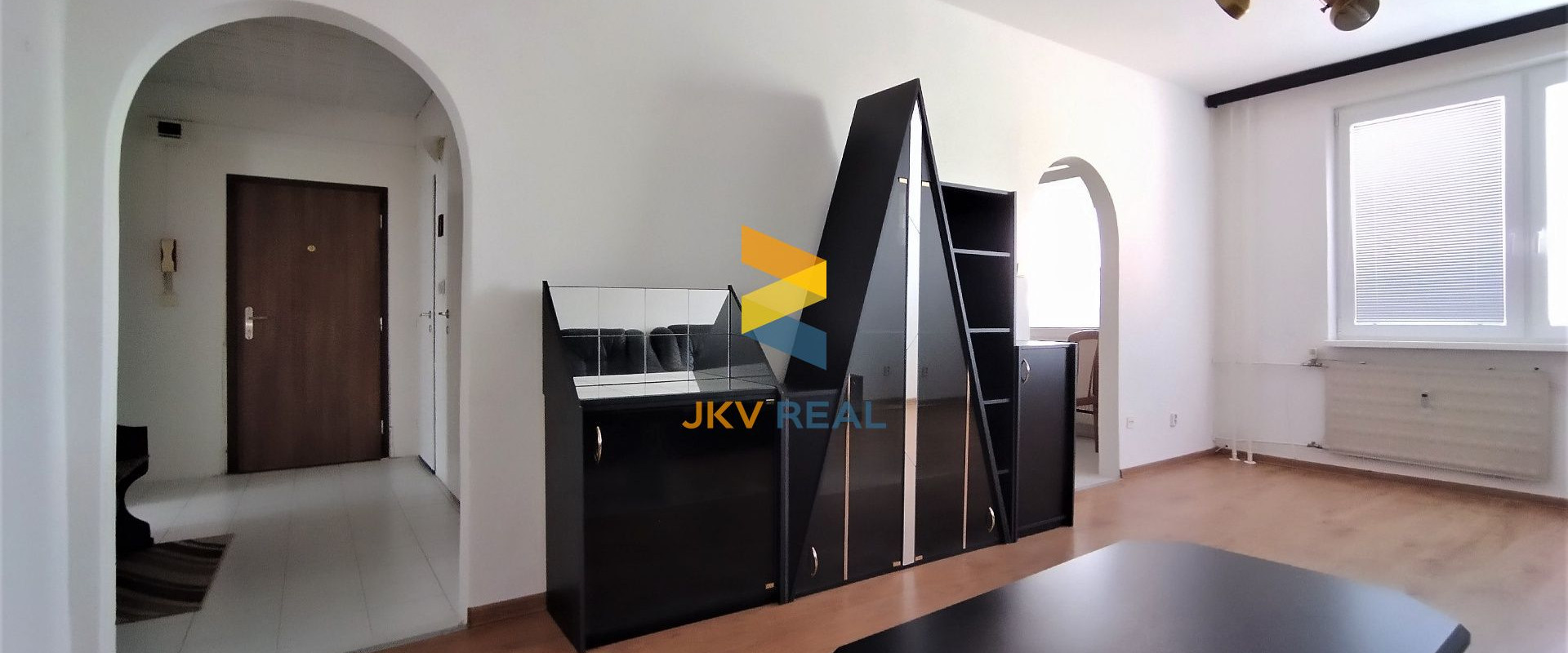 JKV REAL | Ponúkame na predaj veľkometrážny 3-izbový byt v Leviciach