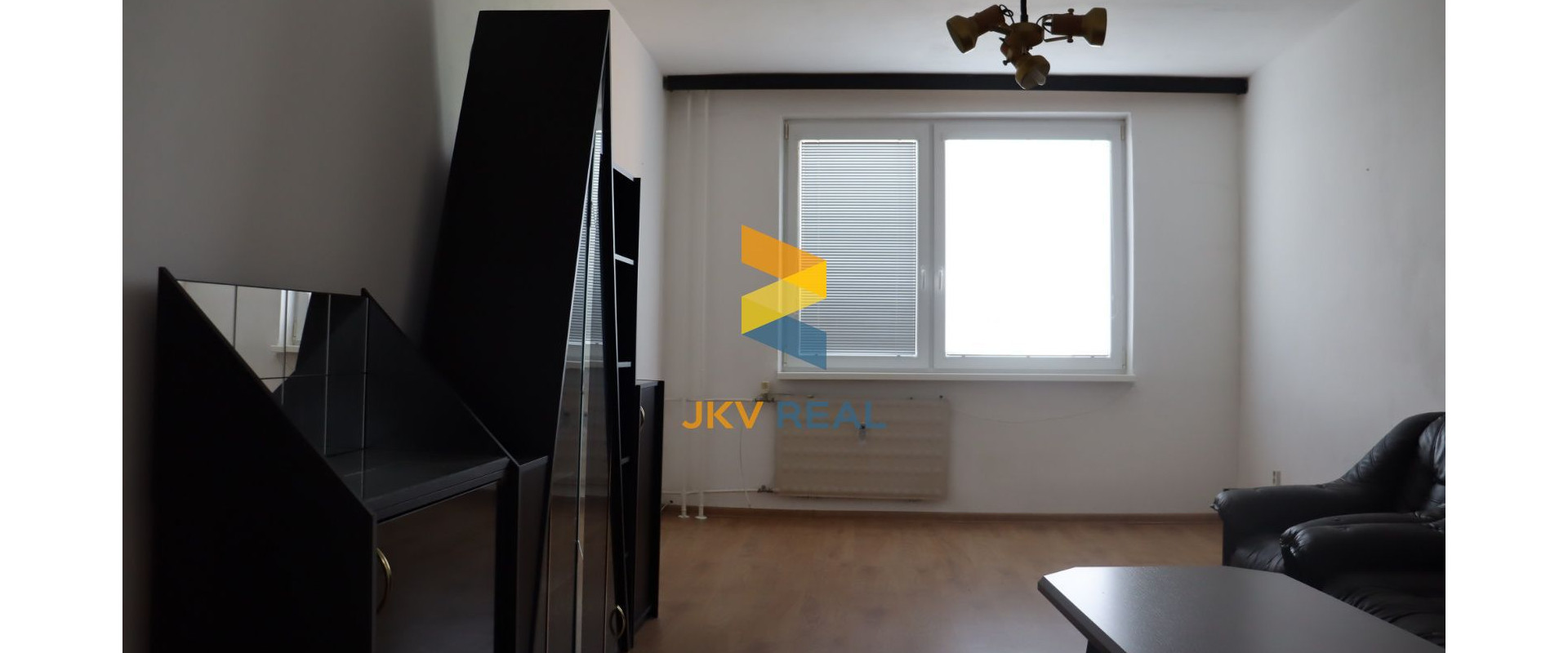 JKV REAL | Ponúkame na predaj veľkometrážny 3-izbový byt v Leviciach