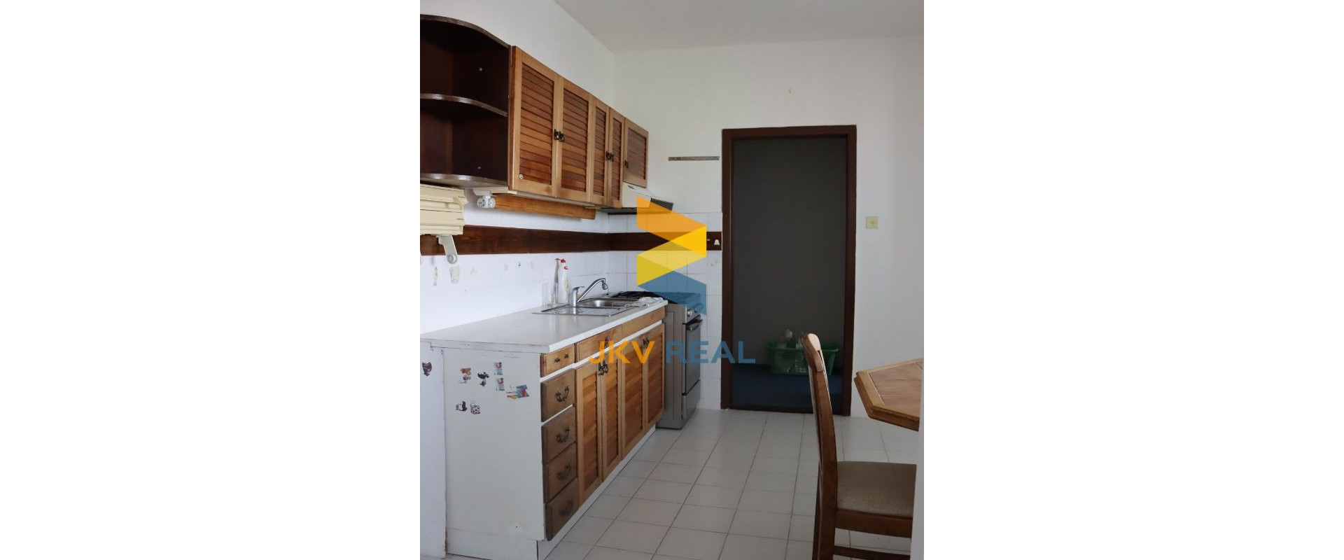 JKV REAL | Ponúkame na predaj veľkometrážny 3-izbový byt v Leviciach