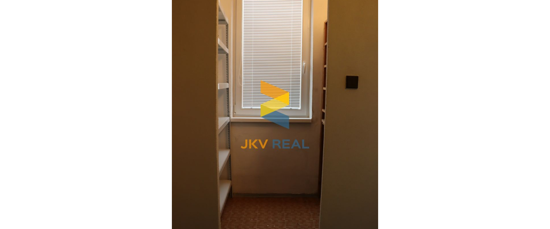 JKV REAL | Ponúkame na predaj veľkometrážny 3-izbový byt v Leviciach