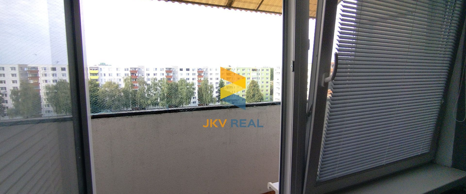 JKV REAL | Ponúkame na predaj veľkometrážny 3-izbový byt v Leviciach