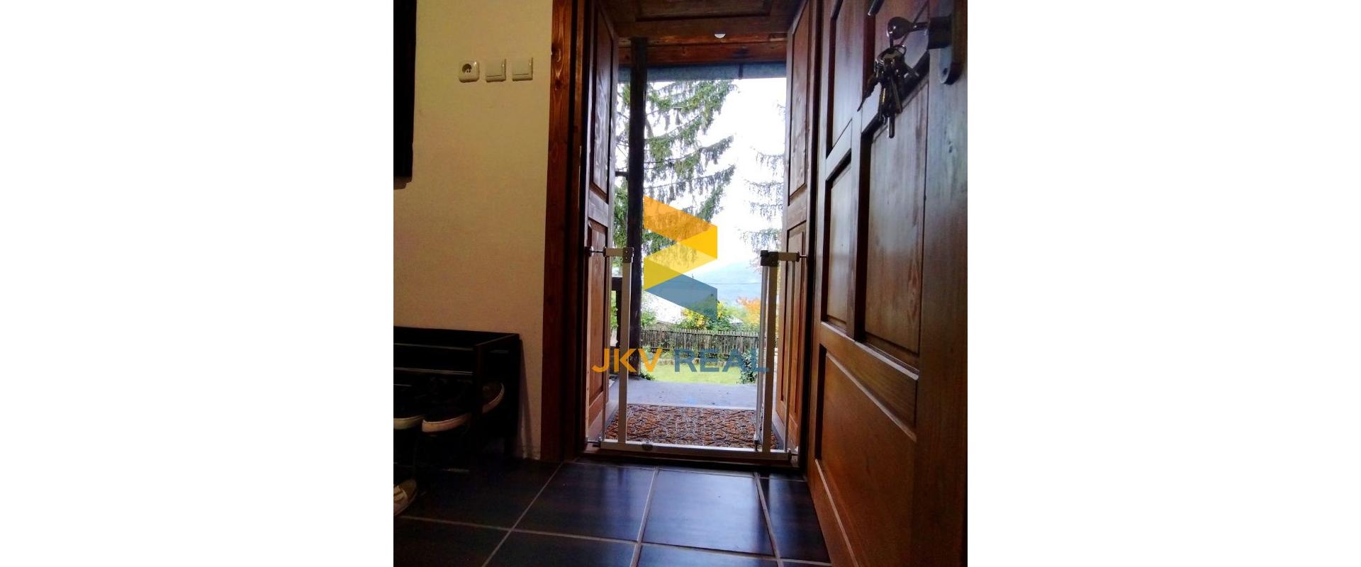 Na predaj Výnimočná chalupa / rodinný dom s priestranným pozemkom. Znalecký v Cene!