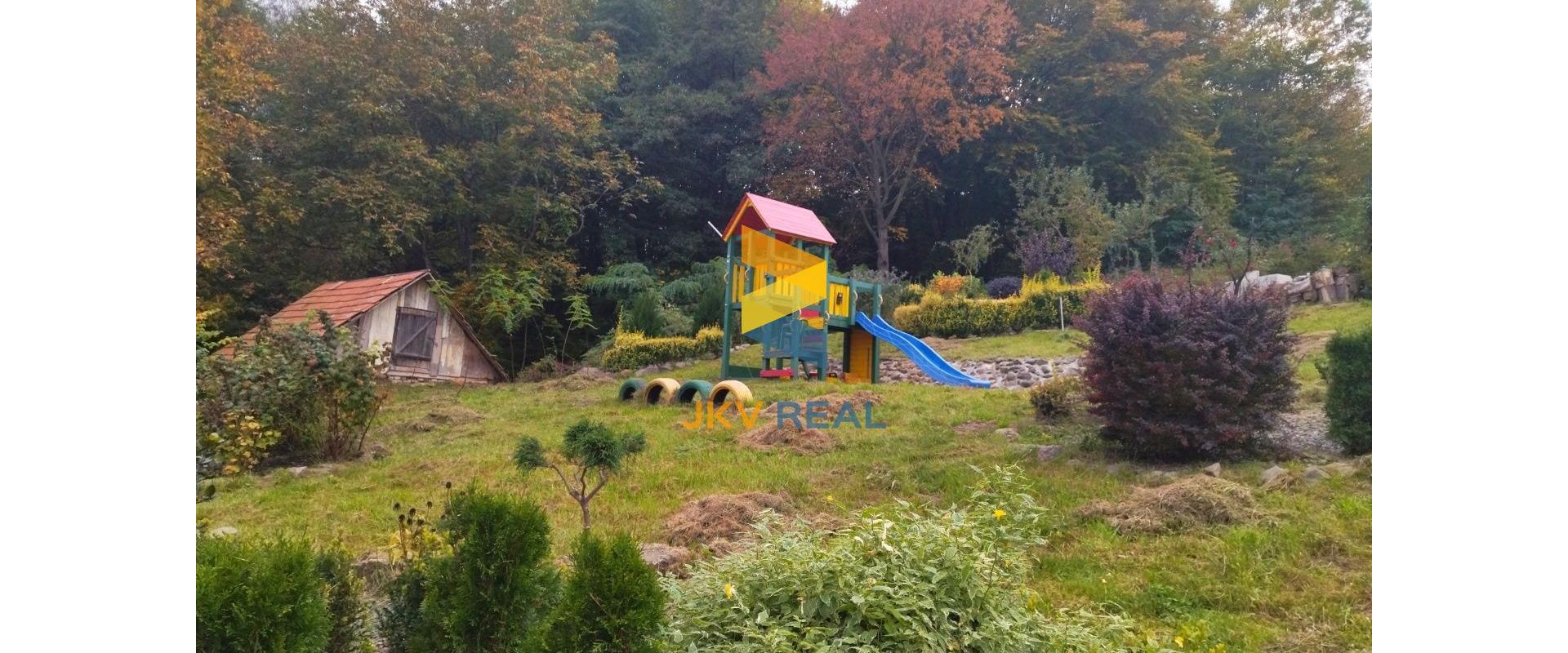 Na predaj Výnimočná chalupa / rodinný dom s priestranným pozemkom. Znalecký v Cene!