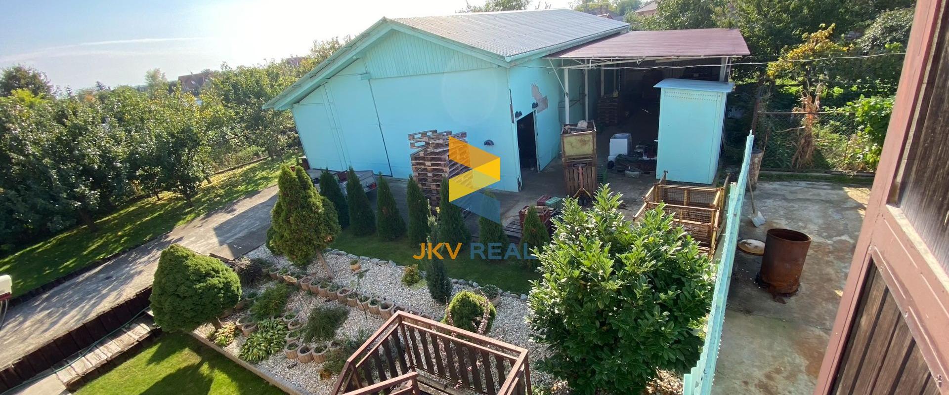 Priestranný rodinný dom so saunou, 2x garážou a priestorom na podnikanie - Veľké Úľany | JKV REAL