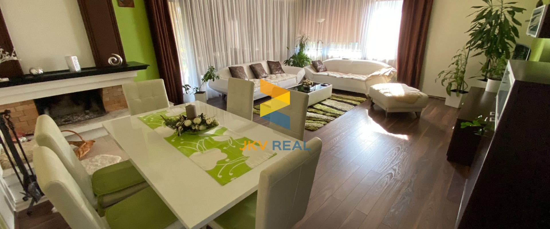 Priestranný rodinný dom so saunou, 2x garážou a priestorom na podnikanie - Veľké Úľany | JKV REAL