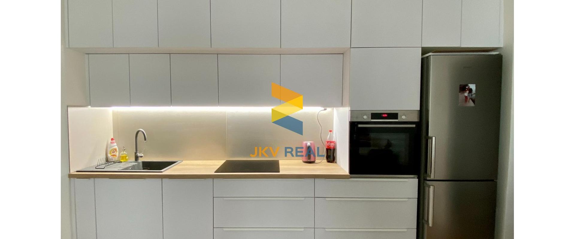 3 izby+obývačka s kuchyňou - Ružinov-Ostredky - komplet rekonštrukcia