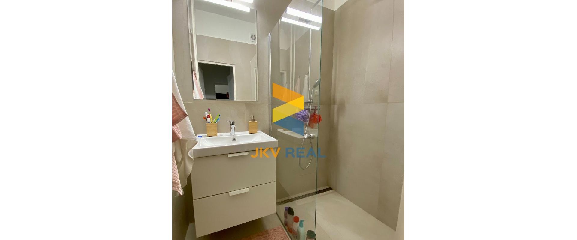 3 izby+obývačka s kuchyňou - Ružinov-Ostredky - komplet rekonštrukcia