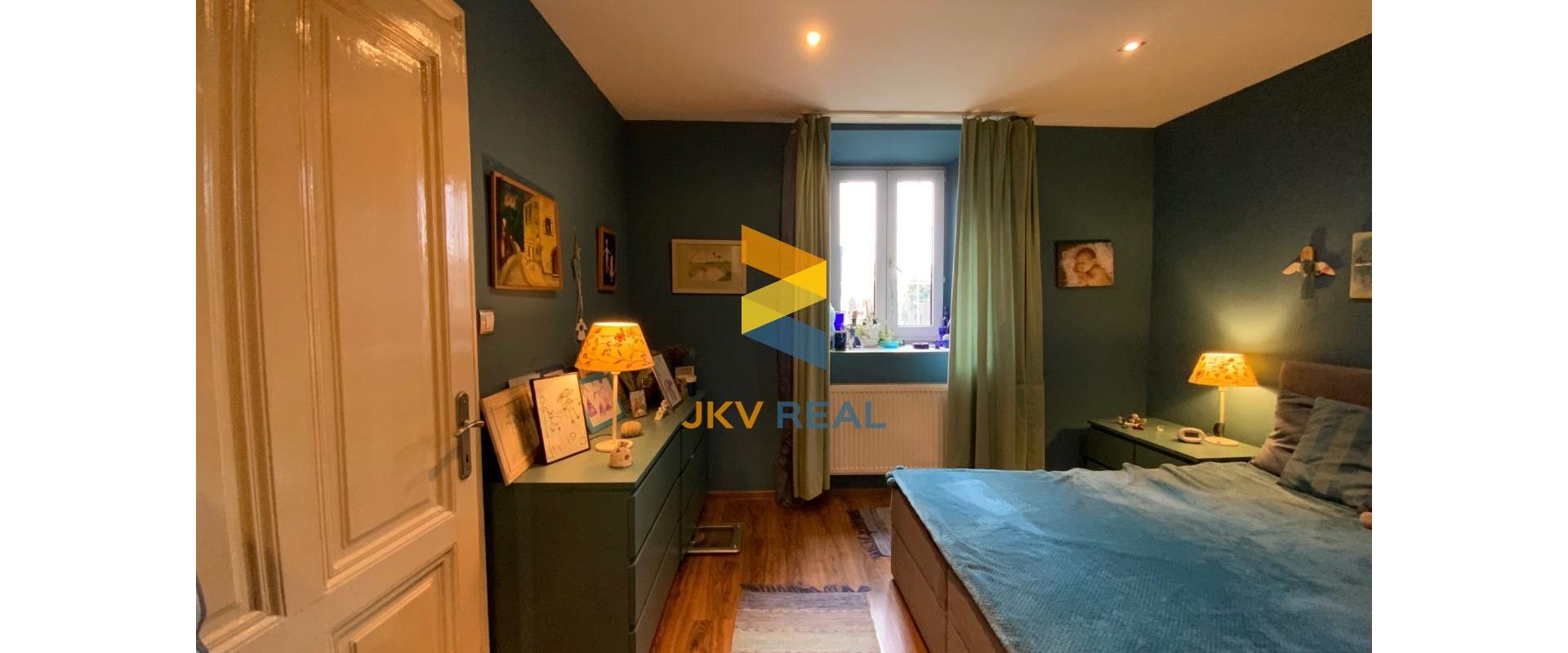 Znížená cena ! Predaj - 2 izbový byt v Starom meste