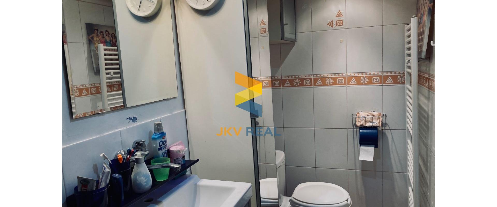 Znížená cena ! Predaj - 2 izbový byt v Starom meste