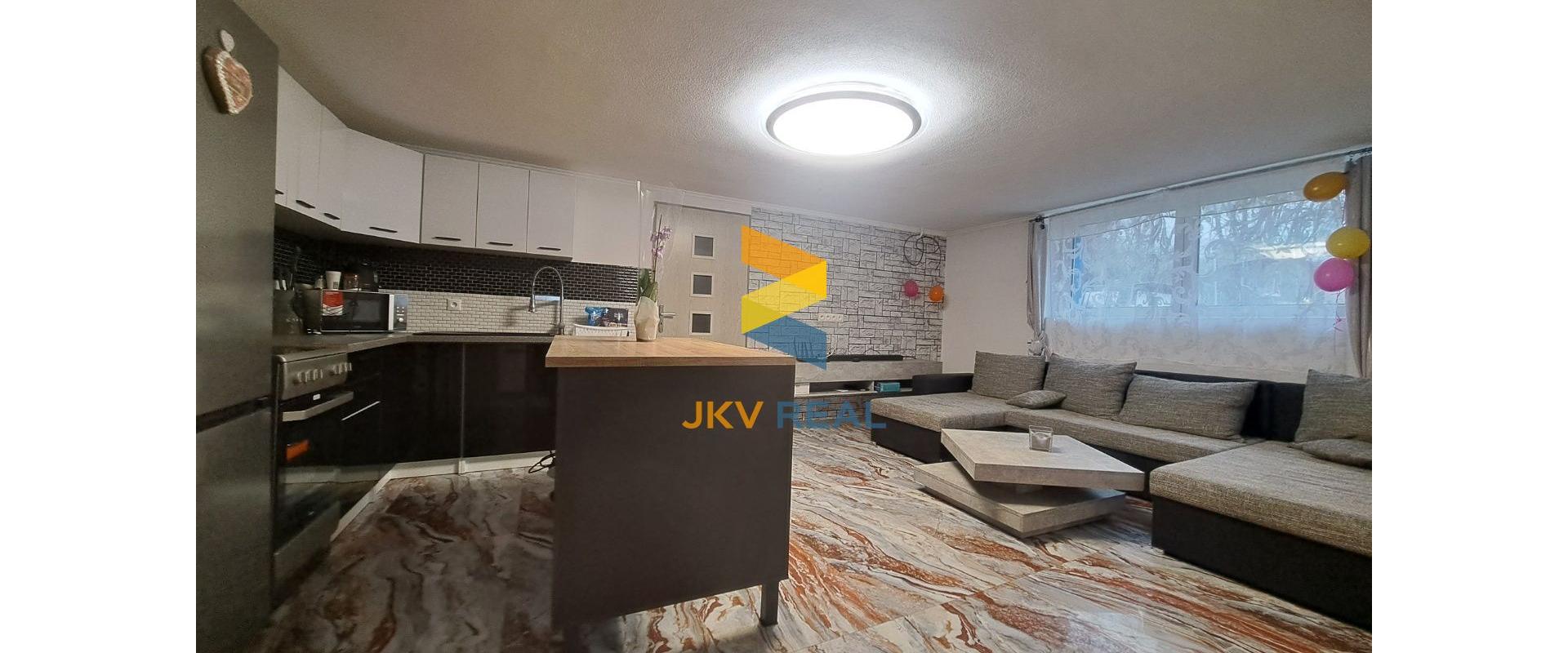 JKV REAL | Ponúkame na predaj 6 izbový dom v obci Merašice