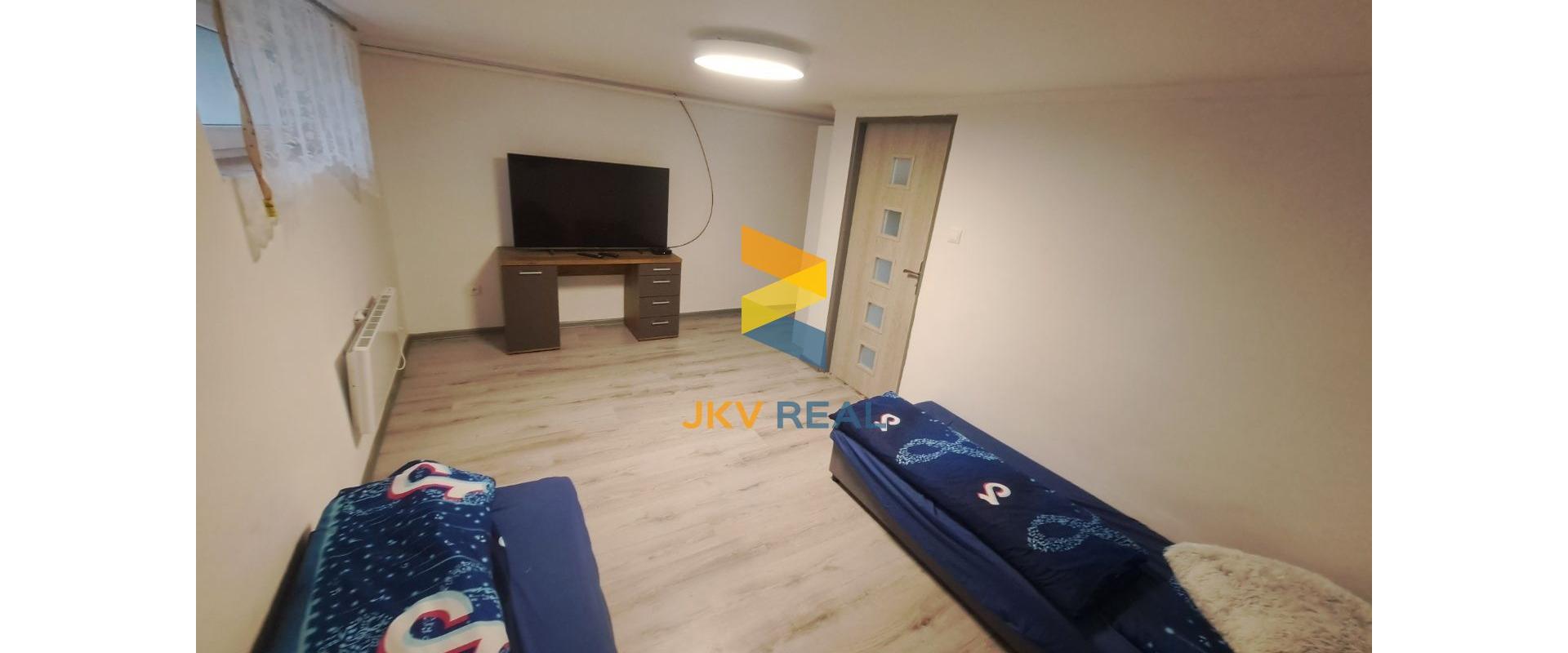 JKV REAL | Ponúkame na predaj 6 izbový dom v obci Merašice