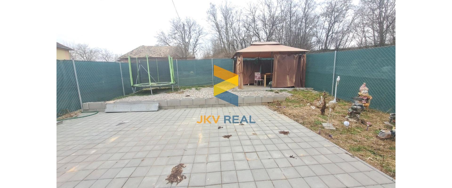 JKV REAL | Ponúkame na predaj 6 izbový dom v obci Merašice
