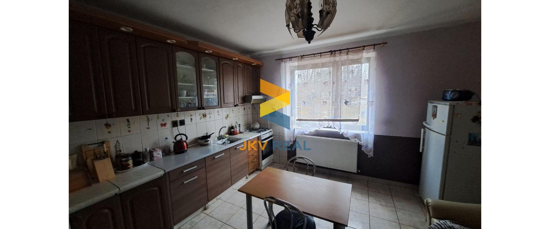 JKV REAL | Ponúkame na predaj 6 izbový dom v obci Merašice