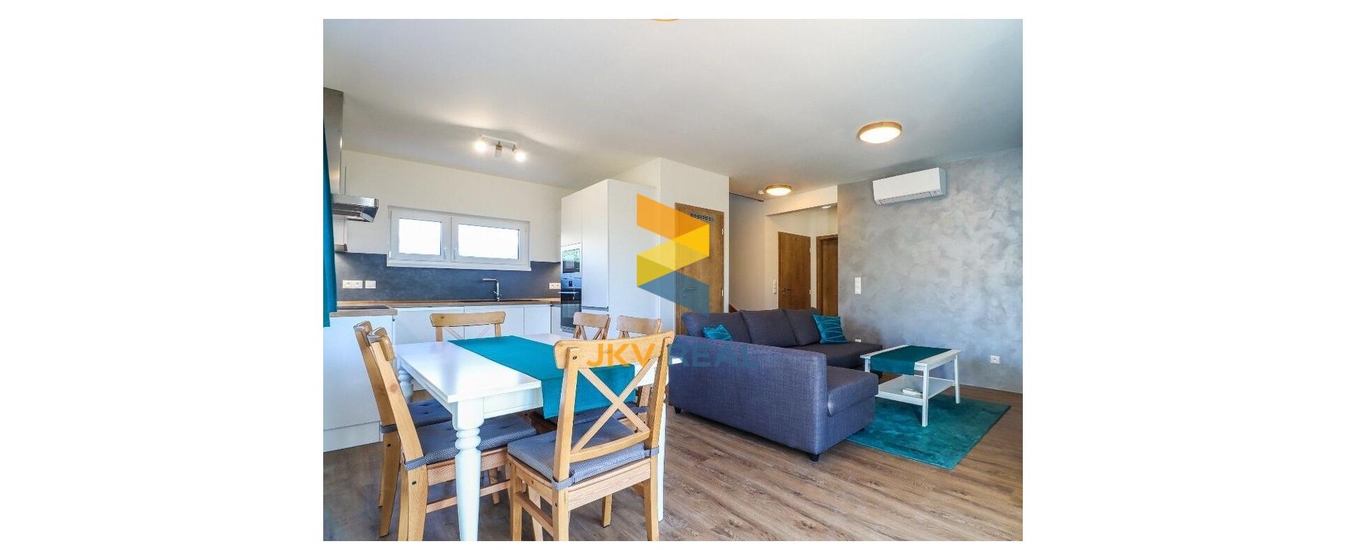 JKV REAL | Ponúkame na predaj LUXUSNÝ 6 izbový rodinný dom v Leopoldov