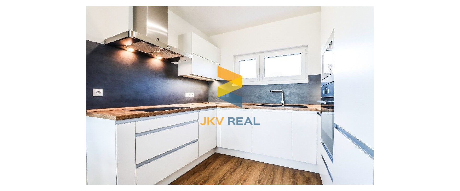 JKV REAL | Ponúkame na predaj LUXUSNÝ 6 izbový rodinný dom v Leopoldov