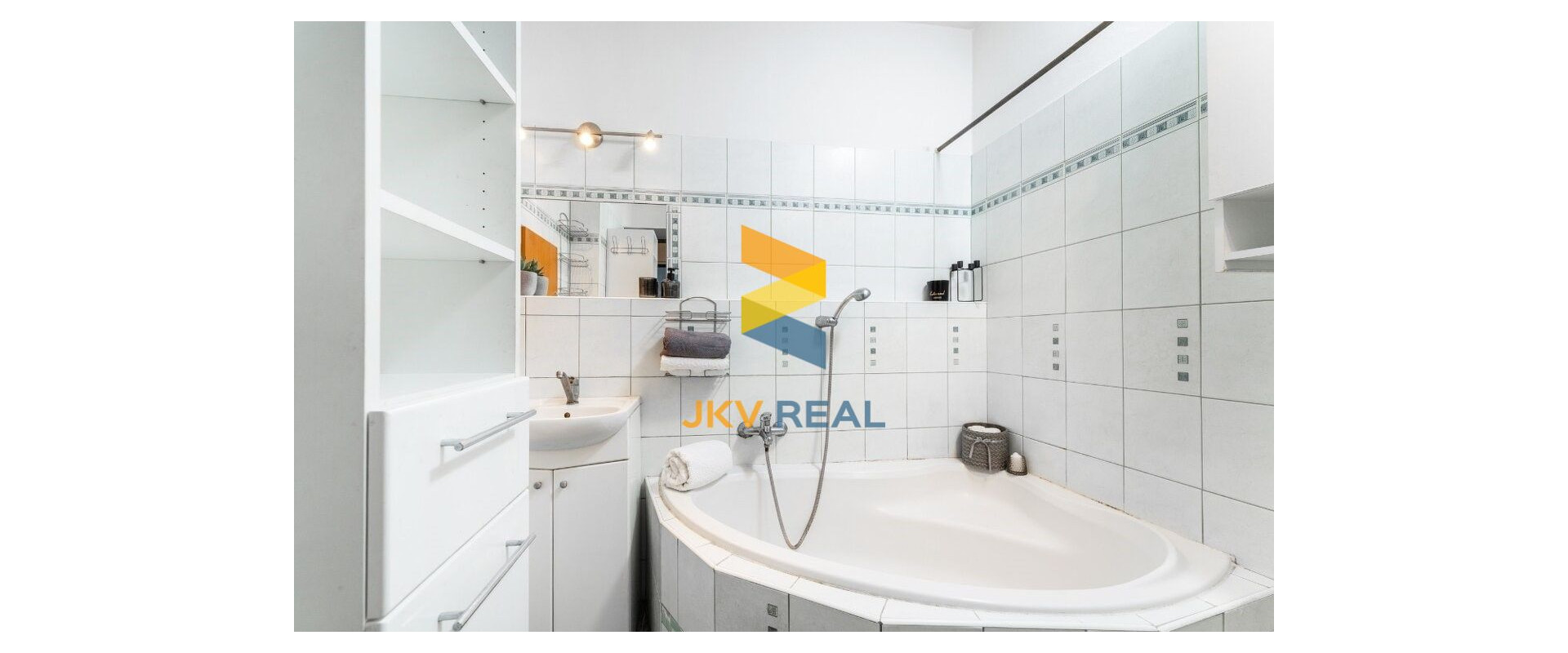 2 - izbový byt v centre Michaloviec - PREDAJ