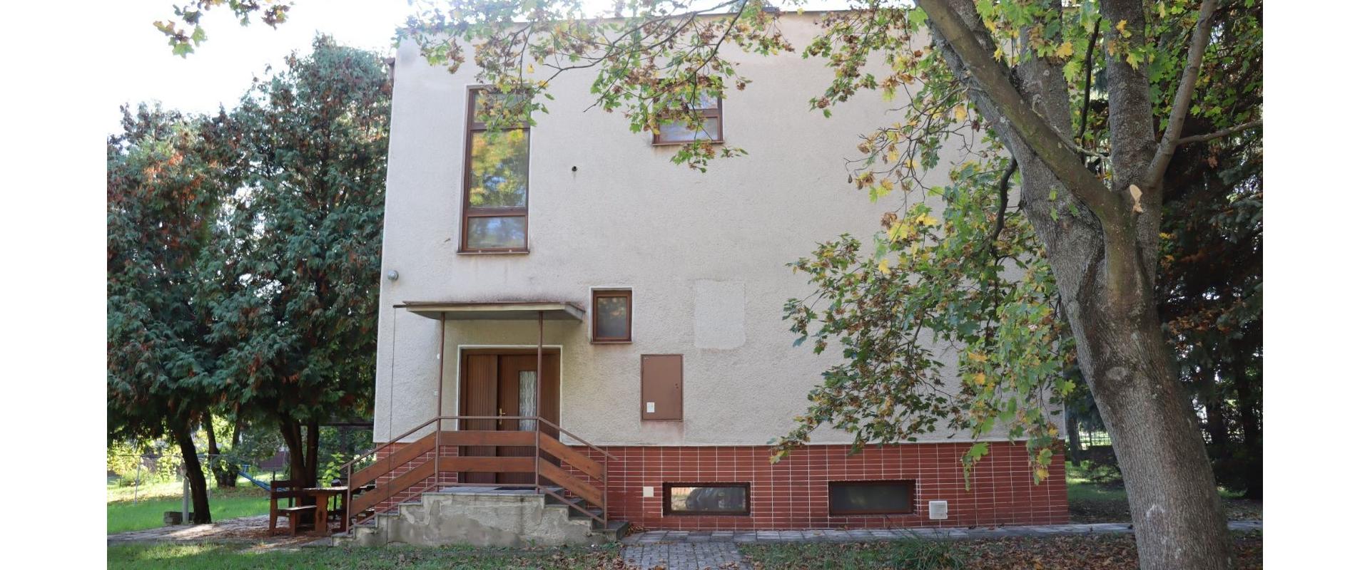 Penzión na predaj v blízkosti kúpeľov Podhájska spoločnosť JKV REAL