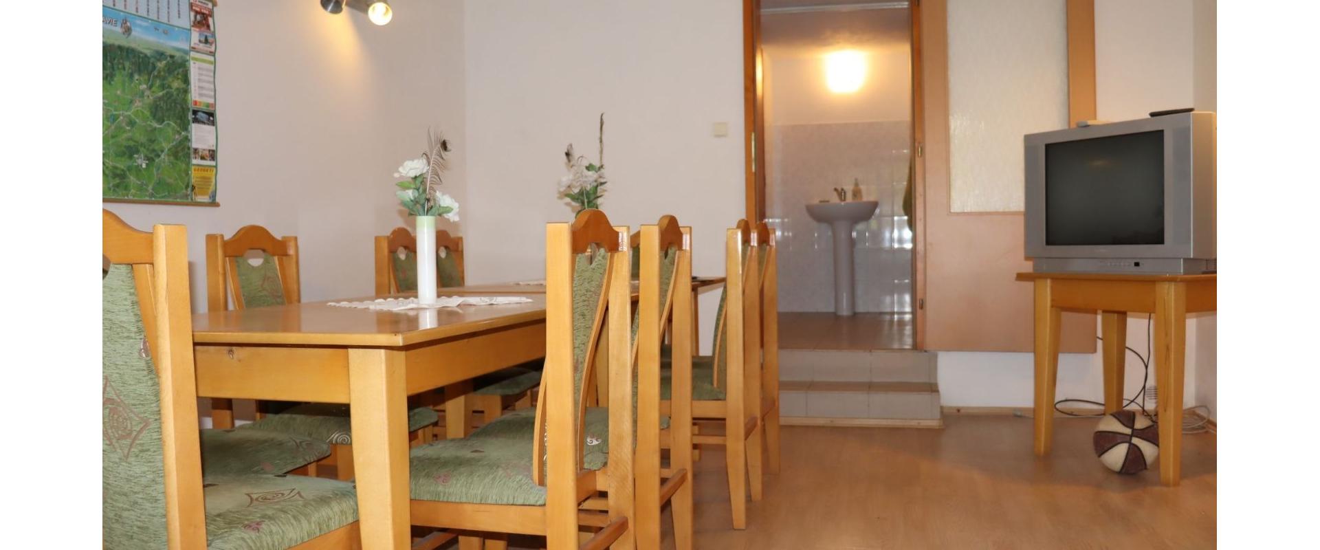 Rodinný dom na predaj v blízkosti kúpeľov Podhájska obec Trávnica spoločnosť JKV REAL