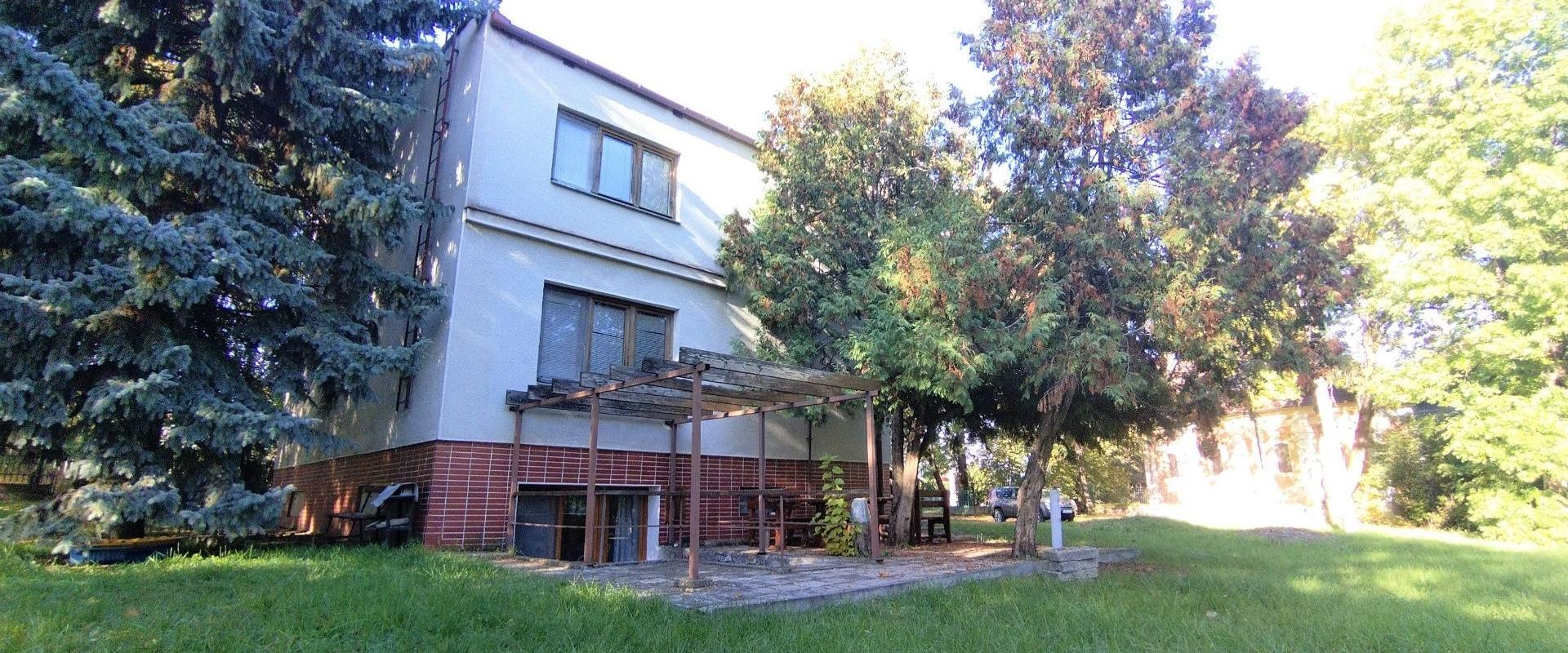 Rodinný dom na predaj v blízkosti kúpeľov Podhájska obec Trávnica spoločnosť JKV REAL