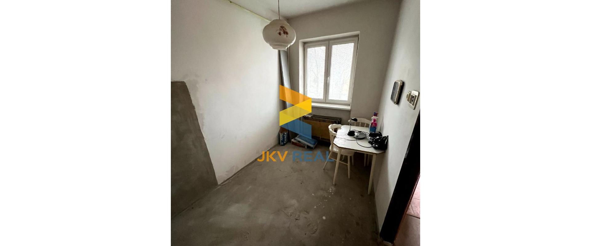 Predám 2 +1kk  byt v centre mesta Žiliny za jedinečnú cenu.