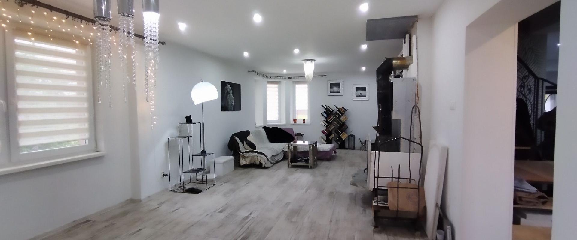 Rodinný dom po rekonštrukcii s rozľahlým pozemkom na predaj v obci Ondrejovce I JKV REAL