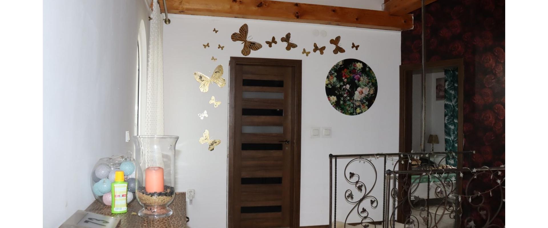 Rodinný dom po rekonštrukcii s rozľahlým pozemkom na predaj v obci Ondrejovce I JKV REAL