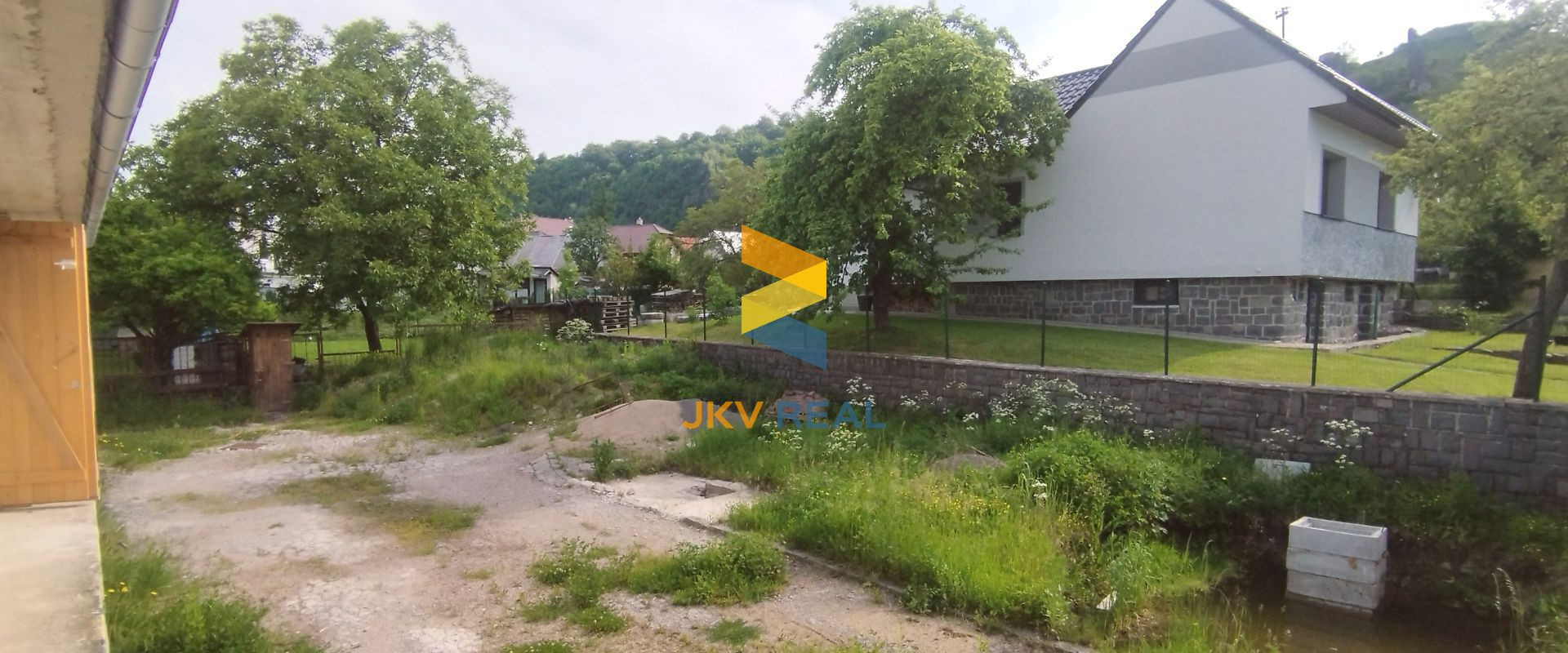 PREDAJ | Polyfunkčný objekt | Podhradie