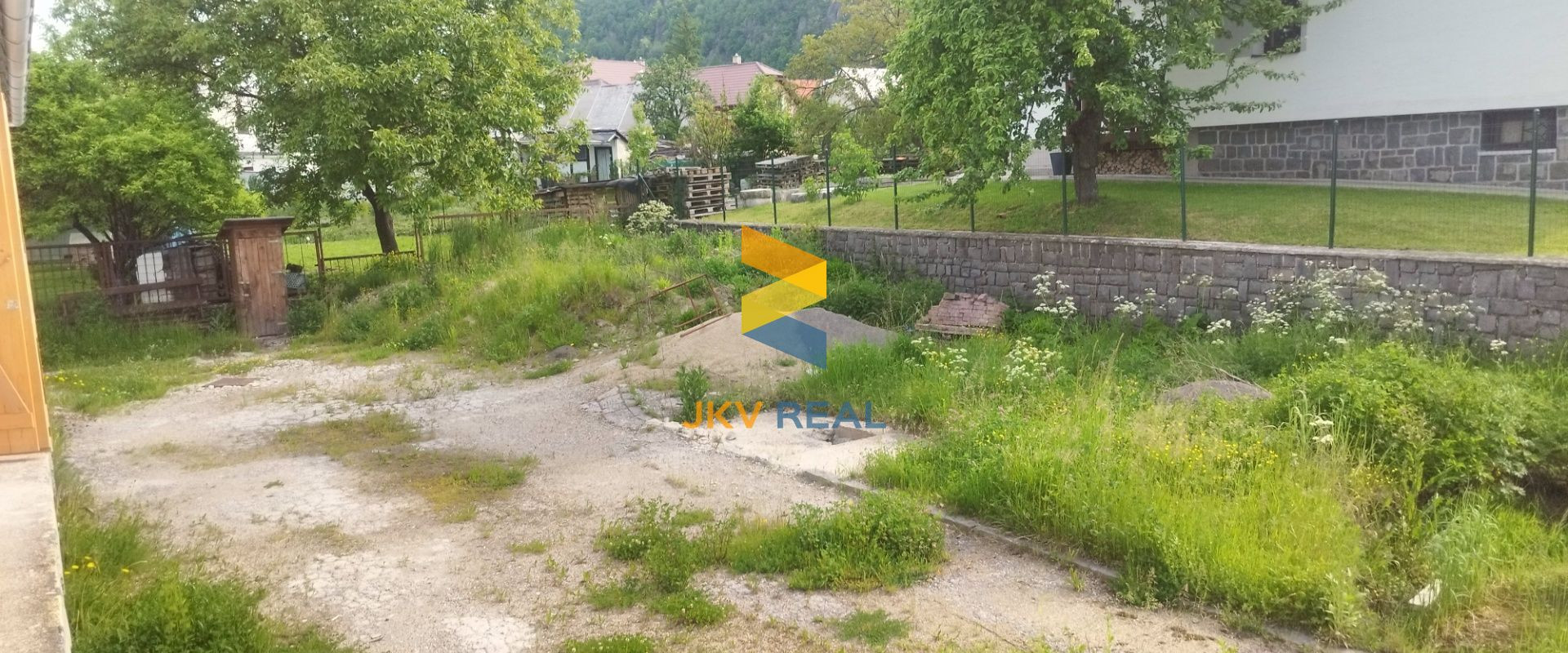 PREDAJ | Polyfunkčný objekt | Podhradie